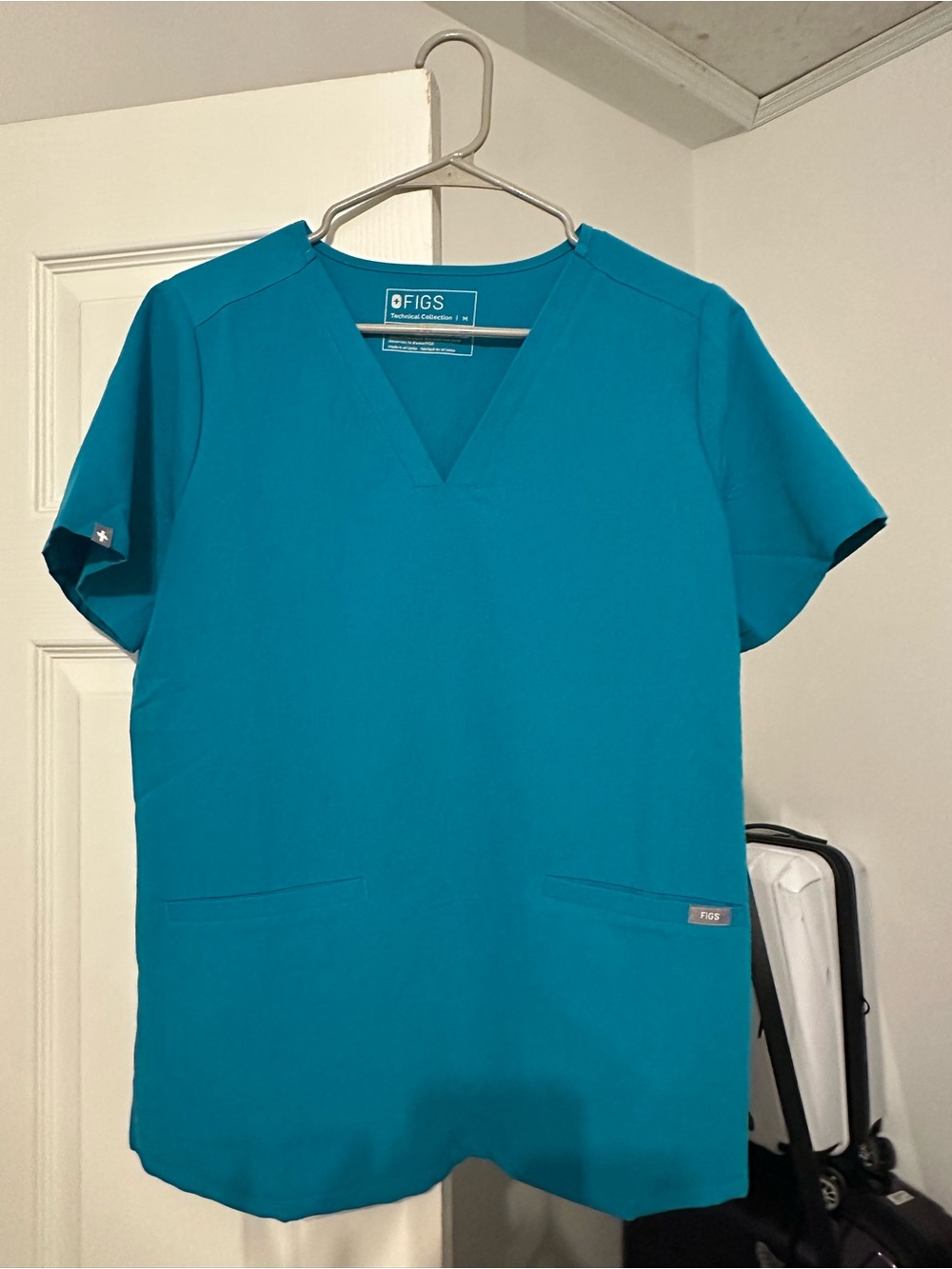 Figs Teal Casma 3 pocket Scrub Top